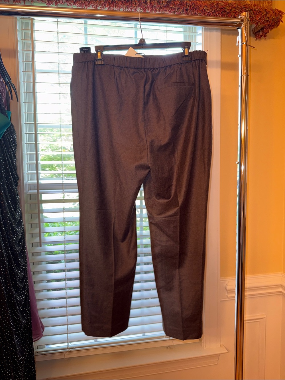 Theory Treeca Pull-on pant in sleek flannel-brown - Picture 6 of 6
